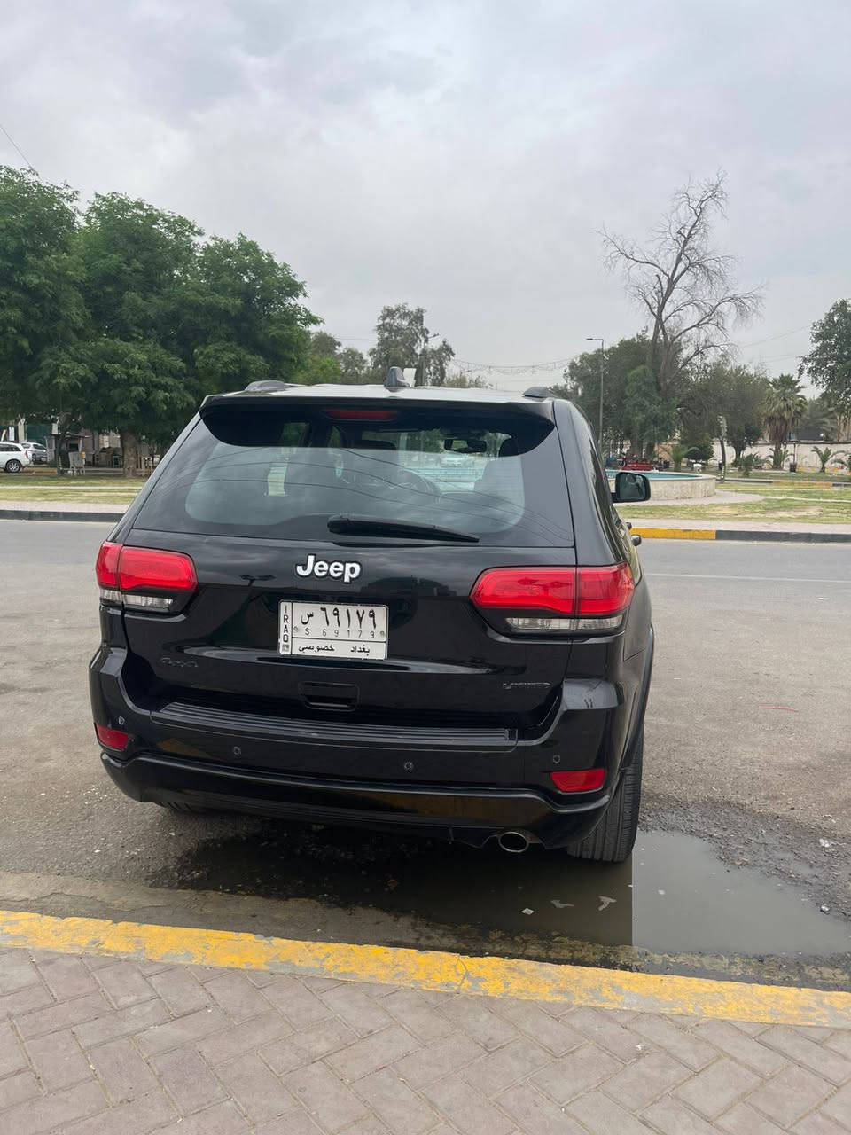 ***********
جيب 2019 كراند شيروكي لمتدد
***********
السعر السعر السعر 190 سعر نهائي بغداد الاعظمية
السيارة باسمي تحويل ثاني يوم 
مكاني بغداد
فول مواصفات 
الموديل :2019
المحرك : V6.  3.6L . 
العداد : 54 m أو اكثر
 المواصفات :قيادة ذاتية عند المنعطفات. تحذير النقطة عمياء ⚠ .نظام تحذير عند تجاوز السرعة المحددة. . تعديل وضعيات مقود السائق كهربائيا.  مرايا تعتيم ذاتي.  المرايا الجانبية قابلة للطي . نظام الصوت من ماكنتوش مع 19 سماعة. ويل قياس 18 . سقف بانوراما .   شاشه كبيرة نظام الخرائط (GPS) .عرض خرائط الطريق على لوحة القيادة. المصابيح الأمامية زنون . كشافات الضباب زنون .  دخول ذكي.  تشغيل عن بعد .الصندوق الخلفيي كهربائي .داخل جلد طبيعي ذاكرة لحفظ وضعيات الجلوس للسائق. المقاعد الأمامية كهربائية  المقاعد الأمامية تبريد وتدفئة .المقاعد الخلفية تدفئة .. حساسات خلفية  مكيف خلفي  
* تدفئة ستيرن .مانع تصادم خلفي  بلوتوث تلفون . محدد سرعة . نظام التشغيل والاطفاء الاوتوماتيكي . نظام بريك اوتماتيكي صور الحادث مرفقه تعديل وصبغ .
*
