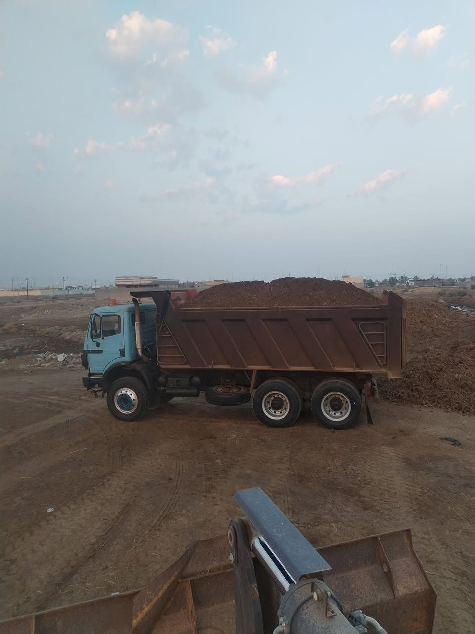 السلام عليكم متوفر بالبصرة سماد للبيع رقم الهاتف ***********
