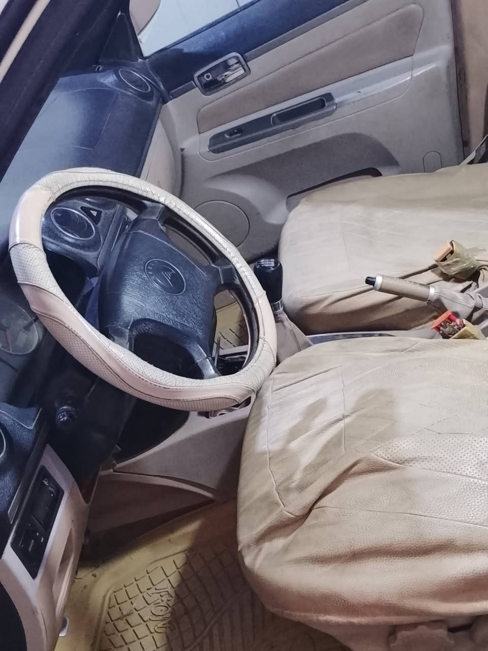 سلام عليكم سياره جيلي 13رقم بابل أباسمي قطعه وحده امبدل بنيد السعر 30 بيه مجال  . مكان السياره حله أبي غرق ***********
