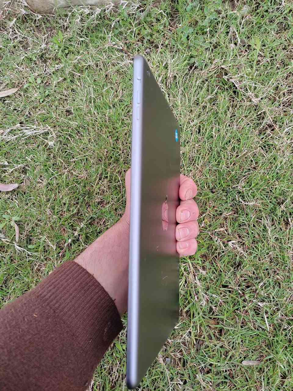 السلام عليكم ورحمة الله وبركاته 
ايباد ايفون 8 
ذاكرة 32
بطارية 91 قطارة بلشحن 
بوبجي 90 فريم 
الايباد فول لا تعليك ولا تكطيع مال مسلسلات والعاب 
السعر/ 170 مجال بسيط حك الجيه
عنواني موصل جانب الايسر 
للتواصل خاص او اتصل ***********
