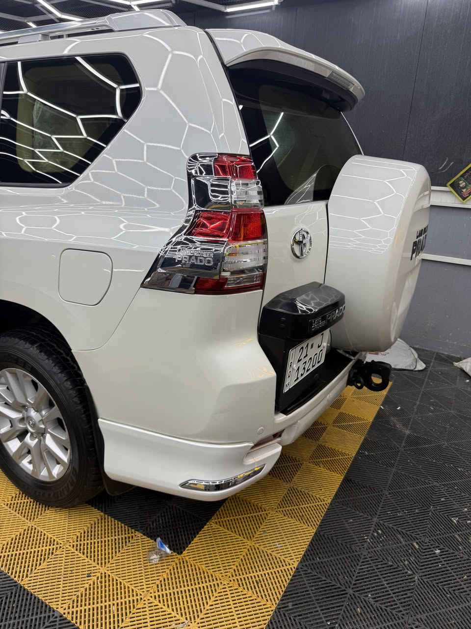 السلام عليكم 
برادو 2017
مكفوله كفاله عامه 
العنوان بغداد 
السعر 355
رقم الهاتف ***********
***********
