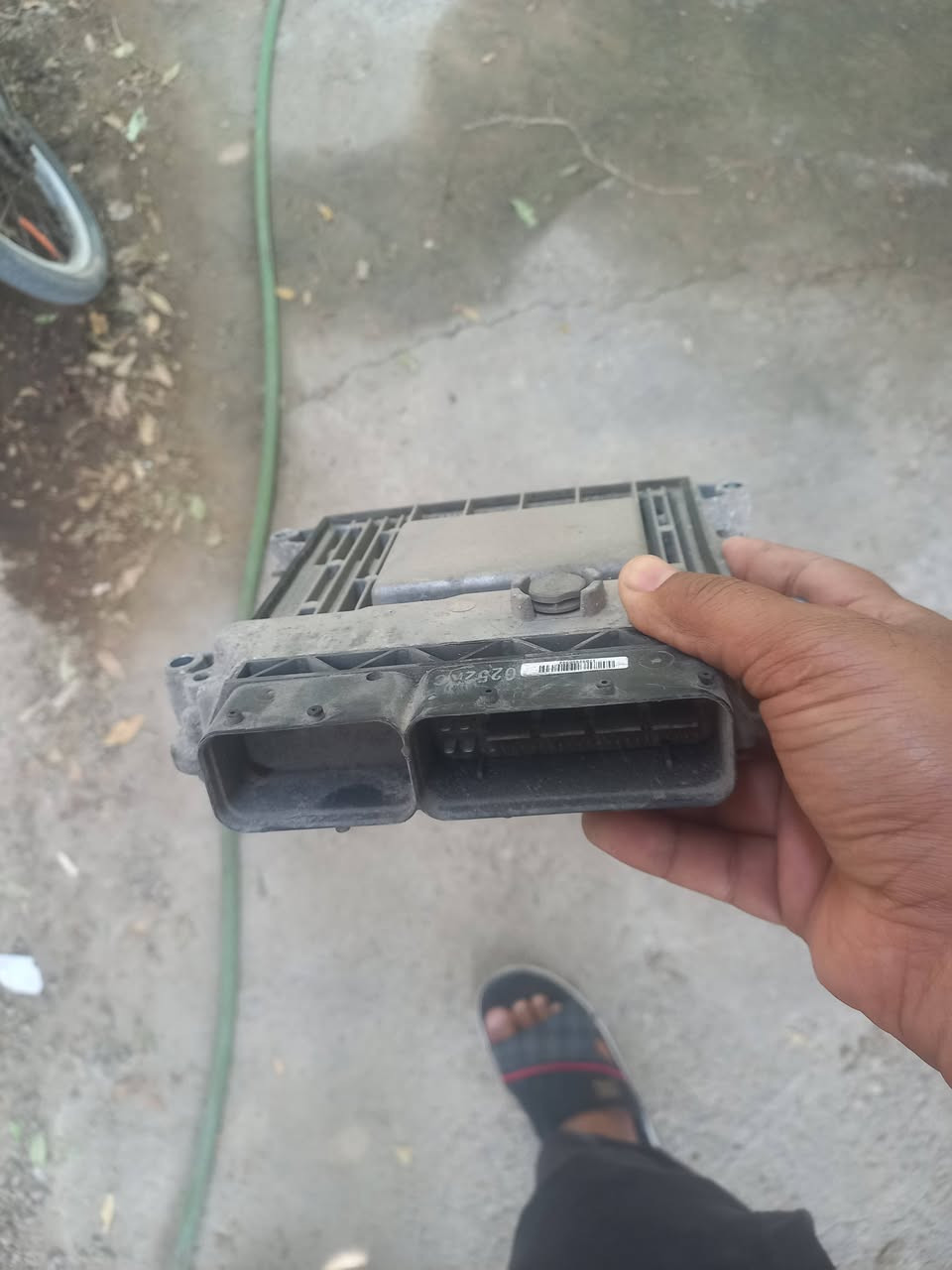 السلام عليكم غراض اكسنت لبيع مكاني الحسينيه مال راشديه وهذا رقمي بي واتساب ***********
