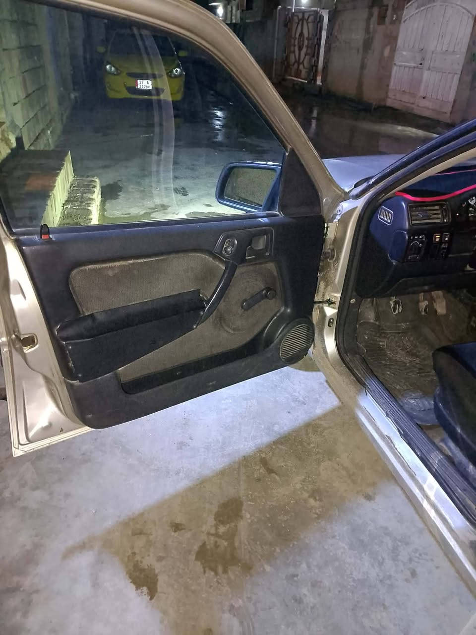 من رخصة الادمن المحترم سيارة فكترا حجم 18 جنطة رقم الماني لل 30 لا صرف ولا نفخ سيارة حلوة واحلا من الصور رقم راعي السيارة ‏‪0781 494 7625‬‏
