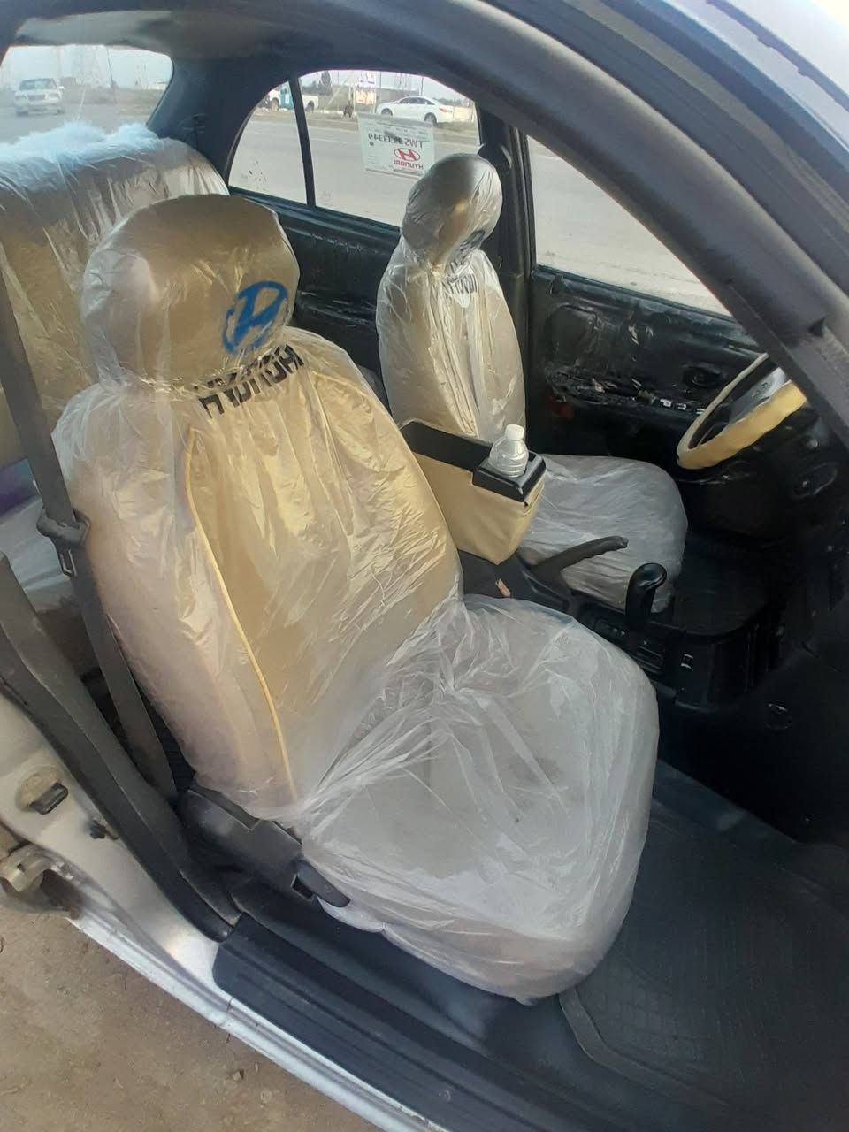 للبيع سياره سوناته سياره حلوه كلش سنويه جديده هزه جديده مكان سياره ديالى الشراي يتصل السعر 46 رقم تلفون ***********
