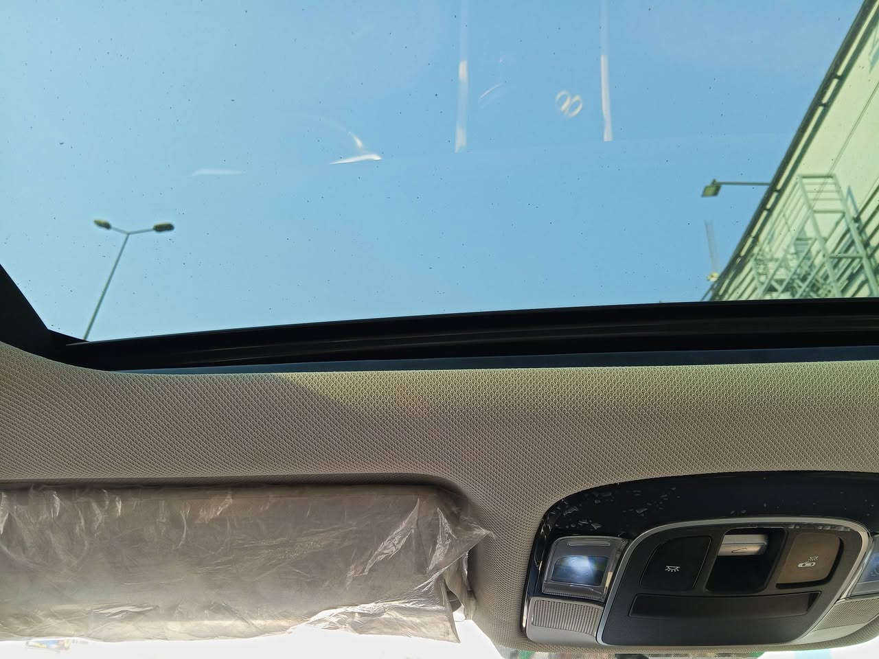 توسان 2024 خليجيه 
مكفوله 
ماشيه 27 
بنوراما 
رقم انكليزي بغداد باسمي 
بصمه 
السعر 228 
***********
