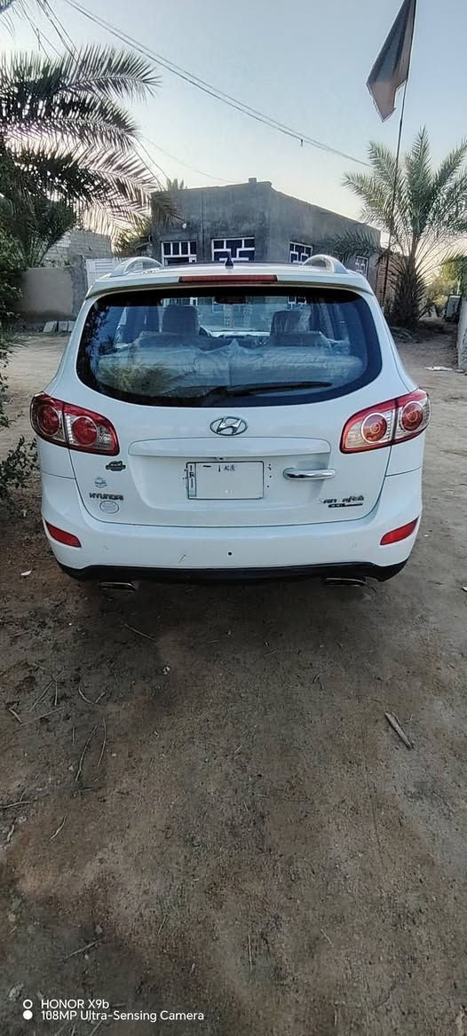 السلام عليكم
سنتافي 2011
رقم بغداد
فول مواصفات
٤ بصمات
٧ راكب
٣ قطع تبريد
ثلجه
كامر خلفيه بلادي
حساسات خلفيه
٤ دسكات 
دفع رباعي
مكينه ٣٥٠٠
مري شفط
تخم تاير جديد

السعر خاص 

تصل وتدلل
*********** 
بي واتساب النجف, العراق
