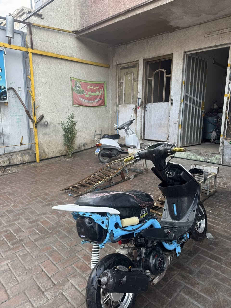 سلام عليكم دراجه عدله مال لعب الدراجه بيه ويل رياضي و شيال رياضي و كلجات رياضيه اصيلي و بيه ترتيب سعره 250 
وبيه مجال لطيبين 
مكاني بغداد الكريعات 
رقم / ***********
