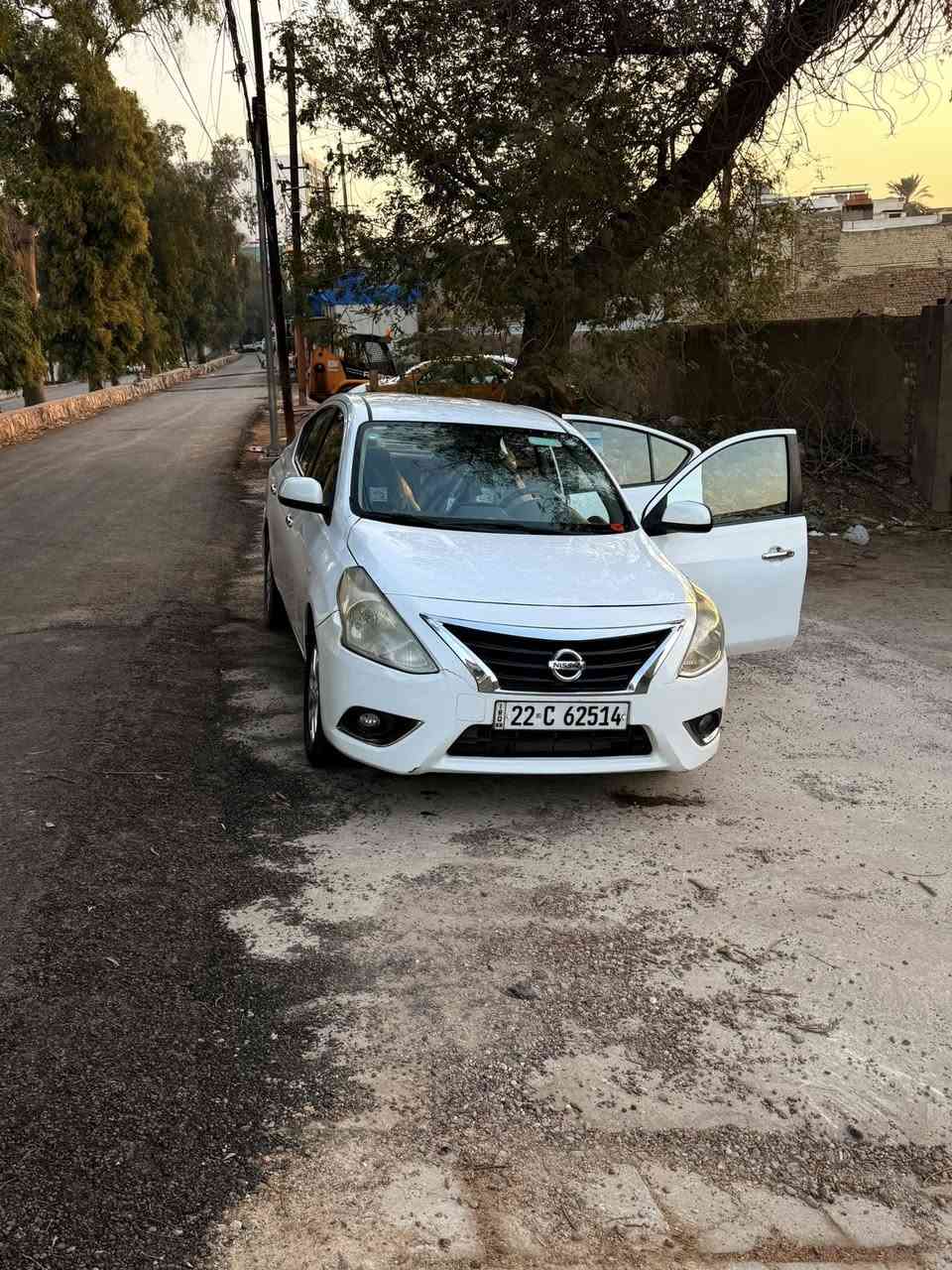 سني هندي 19
بدون حادث بس بارد بالدعامية الامامية 

كير محرك مكفول 
تدفئة تبريد مكفول 
اربع جام كهرباء 
رقم اربيل تحويل وكالة بكيفك 
اربعه ويل كب بلادي مو ويل للمعلومة 

السعر(107) بيع مستعجل 
مكان بغداد حي العامل 
***********
