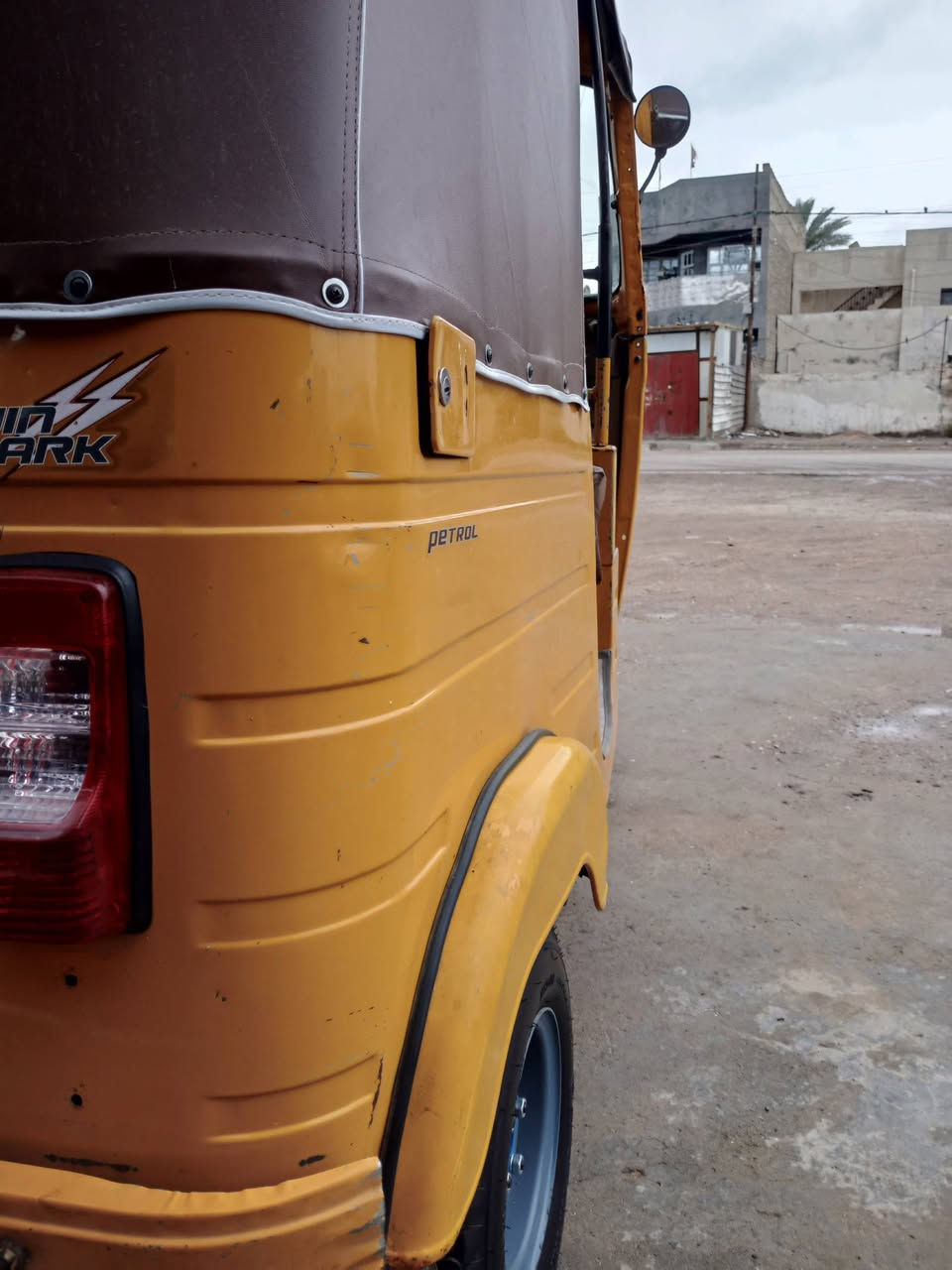 السلام عليكم تكتك 18 للبيع مكان كماليه السعر 6مليون ***********
