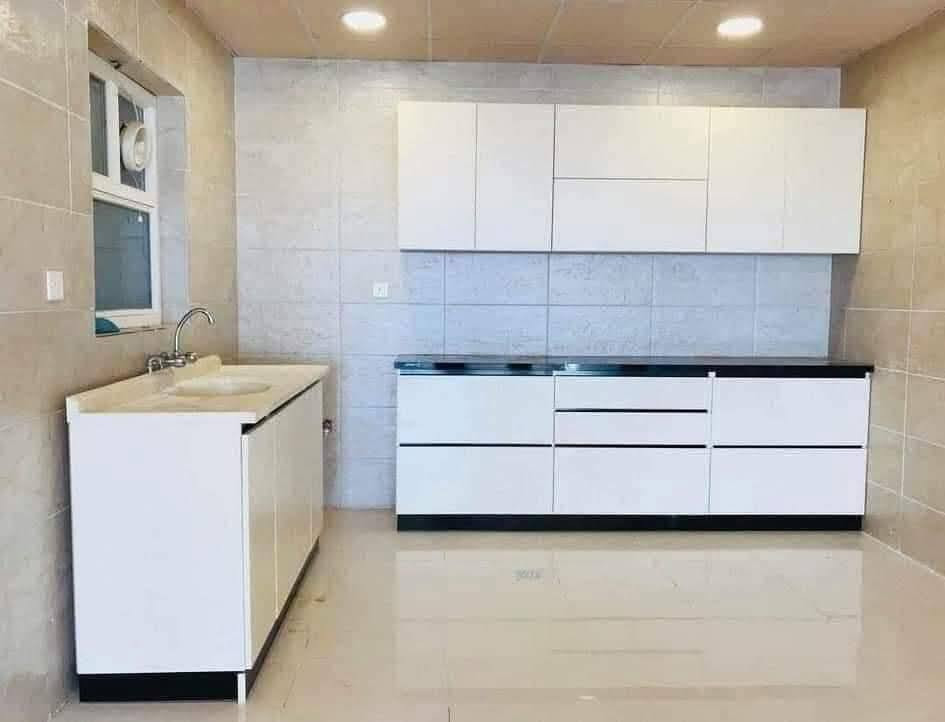 هه راج هه راج كه وانته ريكي 3مه تره مخسله كه شي مه ترو نيو به 550هه زاره ره نكوديزائين به خواستي كريار خويه تي بو زا نياري زياتر بيوه نديمان بيوه بكه ن *********** واتسئاب فايبه ريشي له سه ره گه ياند مان هه يه بو سه رجه م شاره كان ***********
