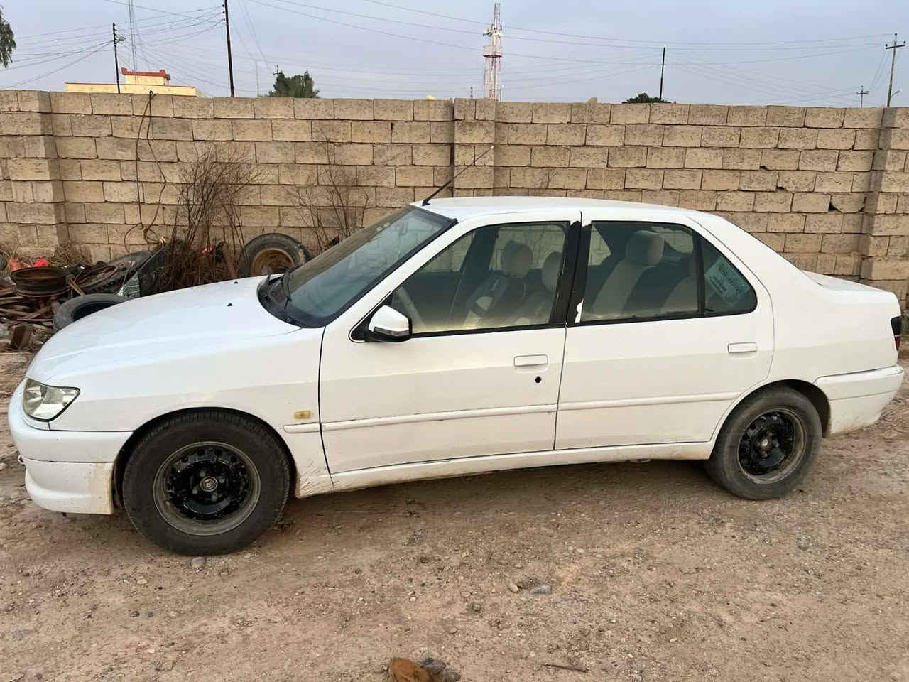 جاهزة من كل شي عدا التبريد يريد شحن فقط بأسمي تحويل ثاني يوم رقم بغداد مميز.
العنوان صلاح الدين قضاء العلم 
السعر ٤٣ وبيها مجال للشراي فقط اليعامل لايخابرني..
*********** اتصال أو وات ساب 
*********** وات ساب فقط
