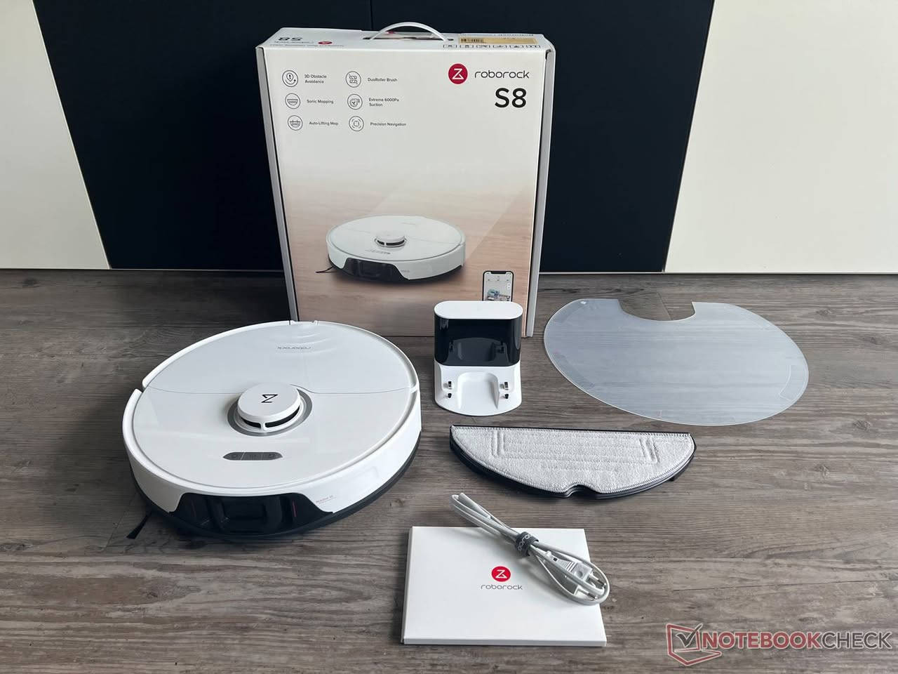 المكنسة الذكية Roborock S8 الفئة الأحدث والأقوى في التنظيف الآلي متوفرة الآن.
المميزات الأساسية:حالة القطعة: جديدة تماماً (زيرو) بكرتونها.
الملحقات: كامل الملحقات الأصلية من الوكالة داخل الصندوق.
قوة الشفط: هائلة تصل إلى 6000Pa لتنظيف عميق للسجاد والأرضيات
.نظام المسح: مسح صوتي اهتزازي ذكي لإزالة أصعب البقع مع ميزة رفع الممسحة تلقائياً عند صعود السجاد.
الملاحة الذكية: نظام الرادار عالي الدقة وتفادي العقبات ثلاثي الأبعاد.

القطعه جديده وغير مستخدمه .. السعر ٣٥٠ الف 
علما سعرهه بلموقع اكثر من ٨٠٠ الف 

التواصل والاستفسار خاص .


**إذا كنت صاحب هذا الإعلان وتريد حذفه لأي سبب، رجاءا أرسل رسالة إلى الدعم الفني**