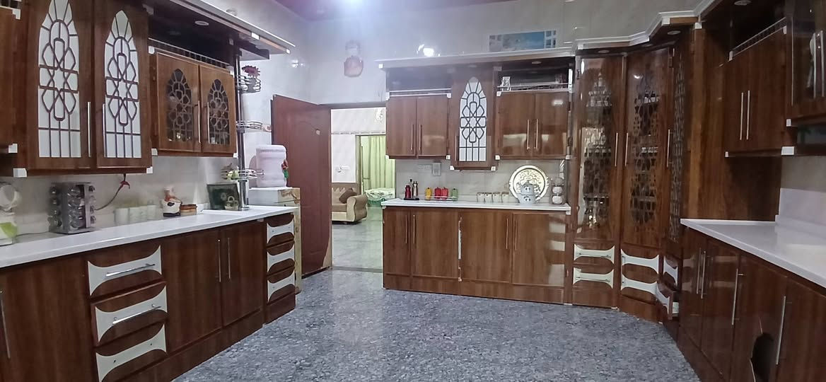 اللهم  صل علـّۓ   محمد  وال محمد  
السَلٱمٌ عـَلـْيگمّ-ۈرحـْمّـٌة ٱللـّہ ﯙبُرگـّاتہ
يعلن   مكتب   الشريفي للعقار 
عن   وجود   بيت   للبيع   الموقع   حي   البكر   البيت   حديث  طابوووو صرف   
مساحته   250   متر    البيت   طابقين   
الطابق   الآۆلْ    غرفتين   وصاله  ومطبخ   واستقبال   وحديقه  وگراج   
الطابق   الثاني   غرفتين   وصاله   
البيت   كلش   مرتب    
السعر   180  وبيه   مجال    اي  استفسار   
***********     ***********
           ***********
