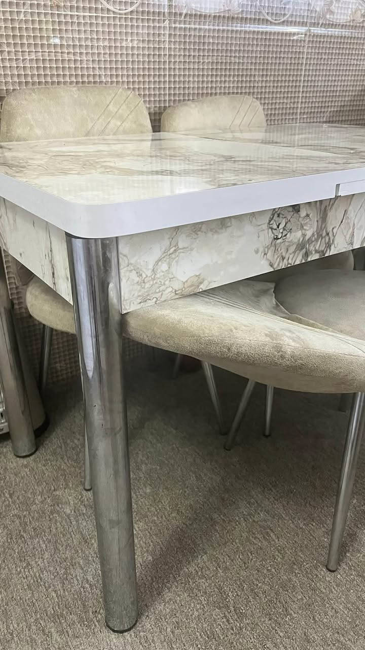 ميز مع كراسي عدد ٣ ( الكراسي طاك لحيمهن ) الي يريد بس الميز عادي


**إذا كنت صاحب هذا الإعلان وتريد حذفه لأي سبب، رجاءا أرسل رسالة إلى الدعم الفني**