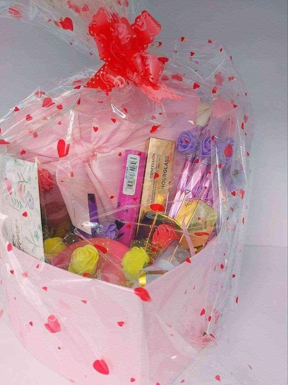 أظنها لا تريد عيوننا، أو نفديها بأعمارنا، فهي أرحم بنا من أنفسنا، ولكنها تريد منا إحترام وطاعة لأوامرها، وتقدير، وإعطائها حقوقها من رعاية وعطف ورحمة، 🙈❤️.

بوكس ميك اب حسب الطلب


**إذا كنت صاحب هذا الإعلان وتريد حذفه لأي سبب، رجاءا أرسل رسالة إلى الدعم الفني**