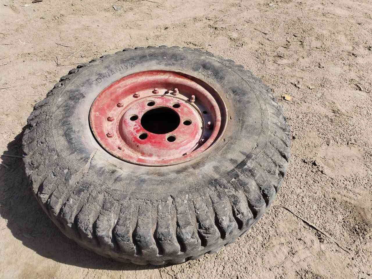 تيارات مع الويل حجم 18 كامل هو والجوب مالته زوج  للبيع للاستفسار الاتصال على ***********5
