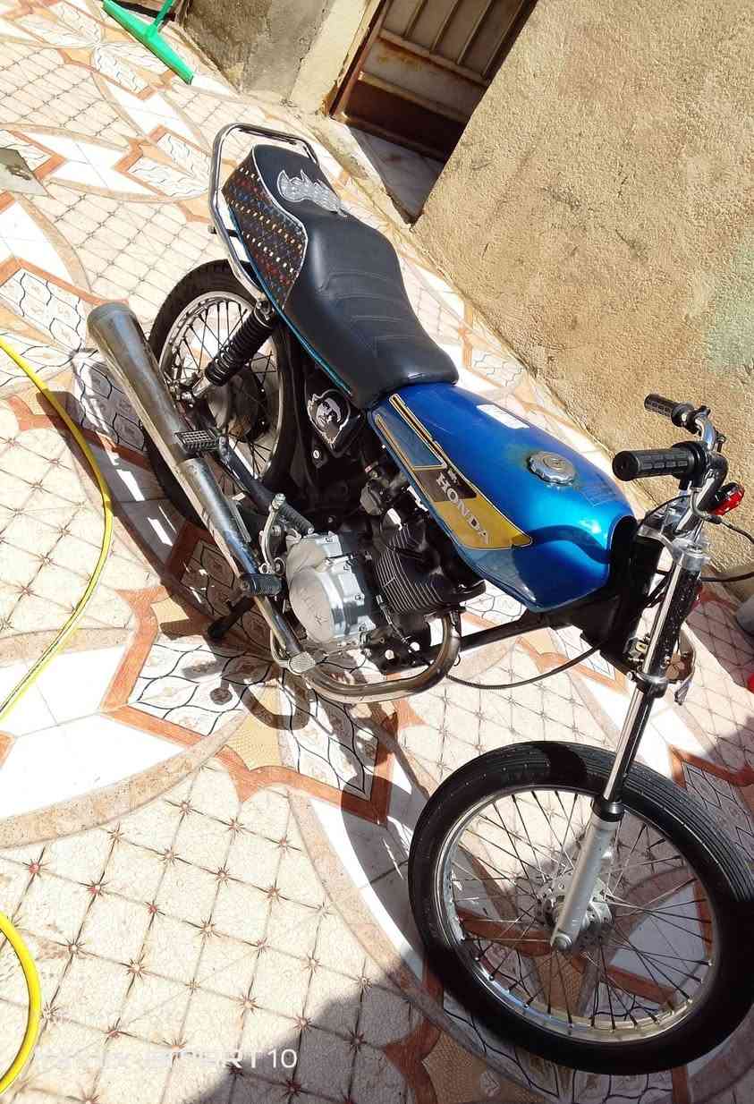 السلام عليكم دراجه للبيع كلك كلك السعر 400


**إذا كنت صاحب هذا الإعلان وتريد حذفه لأي سبب، رجاءا أرسل رسالة إلى الدعم الفني**