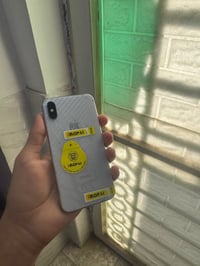 ايفون اكس • ٦٤ • بطاريه مبدله