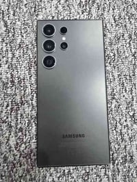 سامسونج اس ٢٤ الترا • بالكارتونه • استعمال قليل