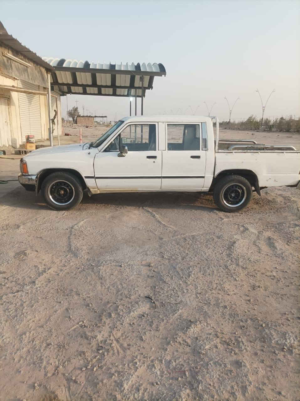 السلام عليكم
بيكم للبيع موديل 86 مكينه وكير ونجي 2000 جدد بيع مستعجل السعر 38 وبيها مجال العنوان البصره الزبير 
رقم الهاتف ***********
