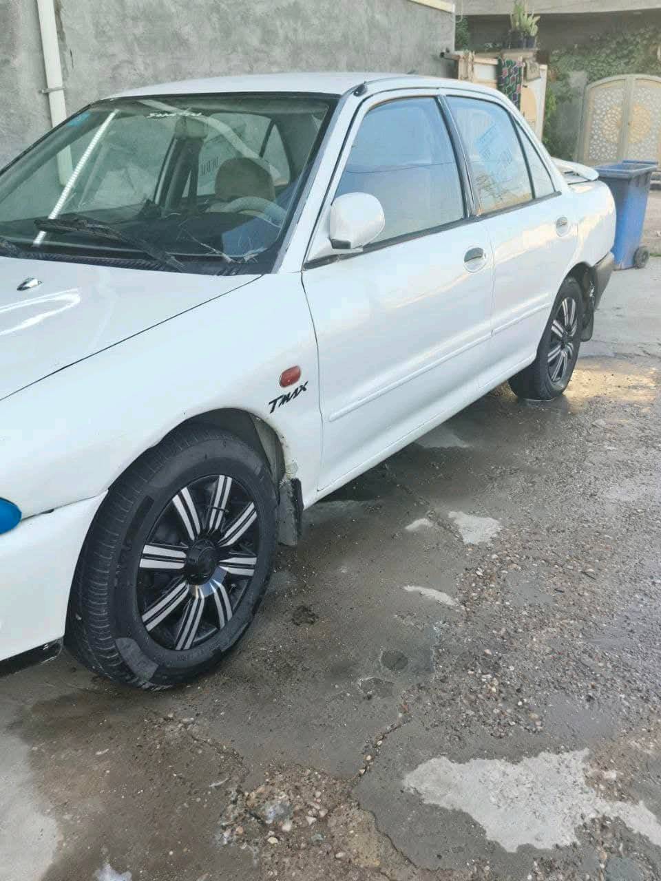 السيارة بروتون نواب ضباط مديل 97 
مكاني نجف الاشرف كوفه 
رقم السيارة بغداد مشروع وطني 
السنويه صاقطه 2023
السيارة كير اوتوماتيك المكينه كابرتر 
بيه خياسات الصفاح مالت السياره جوي البيبان من جهتين يسره ويمنه 
وشكرا الكم 