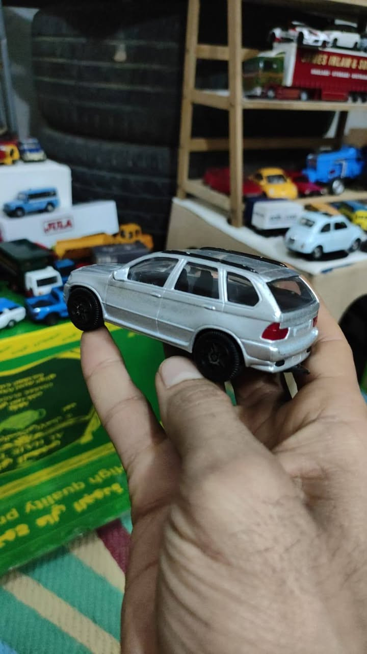 سلام عليكم هاي BMW X5 من نوادر سعره 15 ماكو توصيل مكاني سليمانيه


**إذا كنت صاحب هذا الإعلان وتريد حذفه لأي سبب، رجاءا أرسل رسالة إلى الدعم الفني**