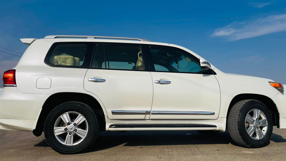 لاندكروز ٢٠١٥ فطيم معروفة مواصفات الفطيم مكفولة كفاله عامة سيارة جديدة معنى الكلمة
السعر ٤٤٠ وبيها مجال 
***********
