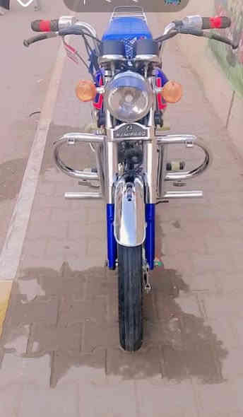 سلام عليكم دراجه نامه برو لبيع وراق موديل 2023دراجه جديد حلوه حله من صوره برغي ما مفتوح بيه مكان رميثه سعر مليون 350 دراجه جديده كلش ***********
