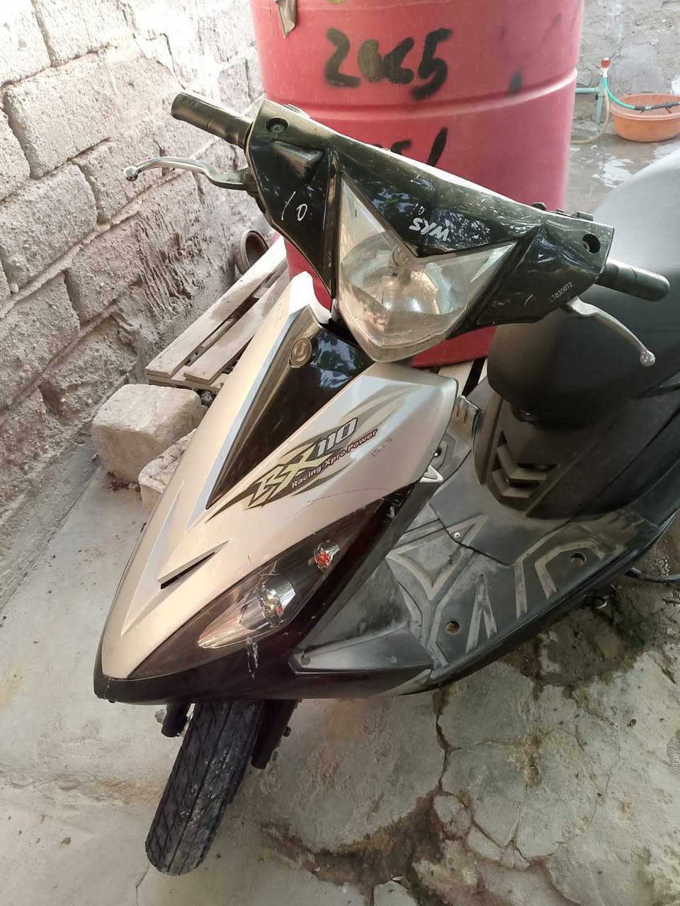 السلام عليكم دراجه ماكس للبيع
الدراجه موديل 18 

الدراجه مفتوحه 
كامله كل شيء ما بيها 
السعر 💸 400 بيها مجال 
رقمي 📞
***********
