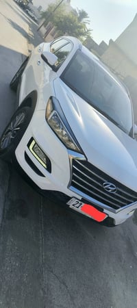 توسان ٢٠١٩ • ماشيه ٨٨٠٠٠ • بصمه حساسات