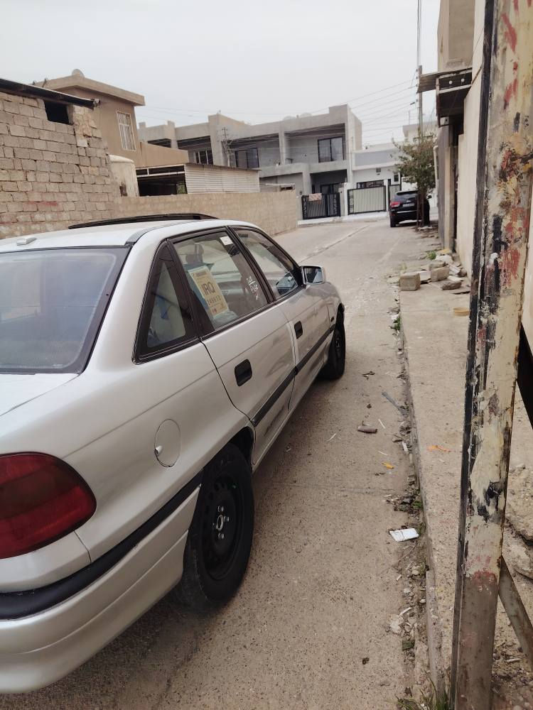 اپل استرا 1993 مەکینە 16 سنوی ساڵێکە بەسرچوە دەفتر بانزینی هەیە بێ لێدان بۆیاخ عام  بۆ جوانی تاخم پێش و دوا بەشەرت سلایت جام کارەبای پاوەر ABS سعر 47 مجال *********** كركوك, العراق
