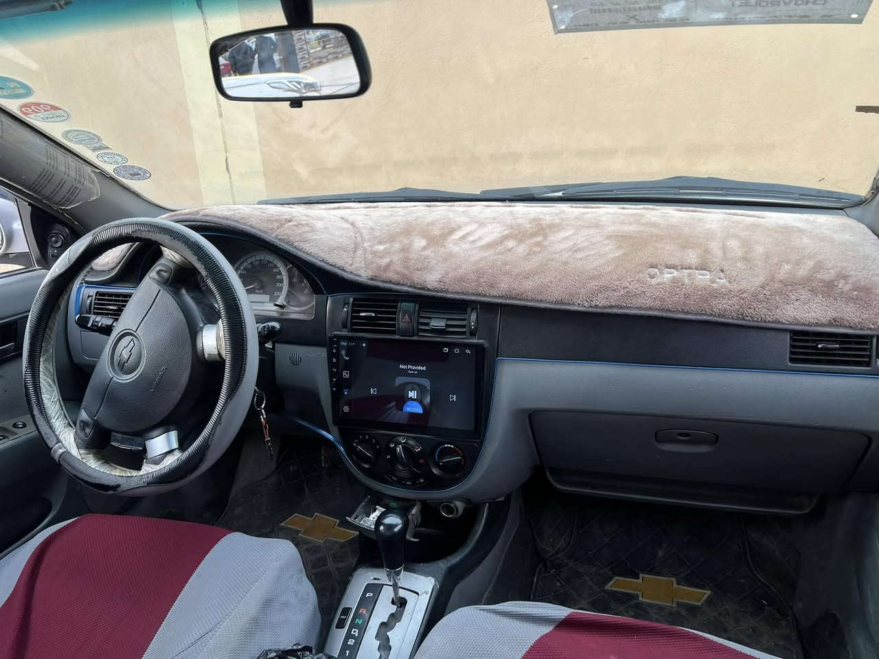 سلام عليكم 
اوبترا للبيع 
موديل 2006
كير ومحرك شرط 
صبغ احزام بدون دواخل 
تواير وصدر جدد 
السعر 65 وبيها مجال للطيبين 
الرقم ***********
