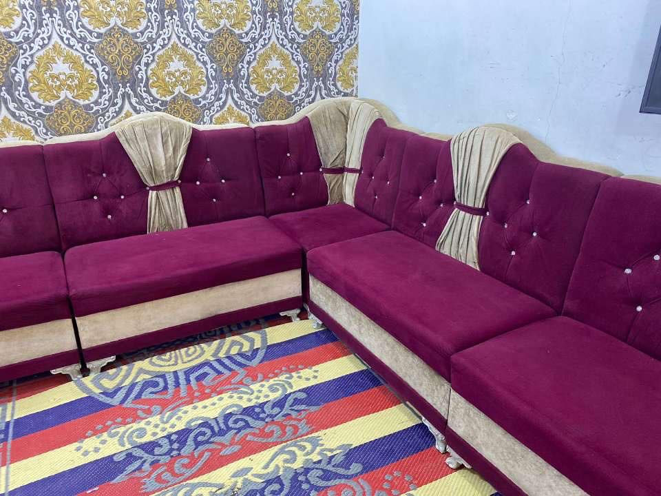 ديوان 11 مقعد نضيف بدون ضرر ب220
***********‬
