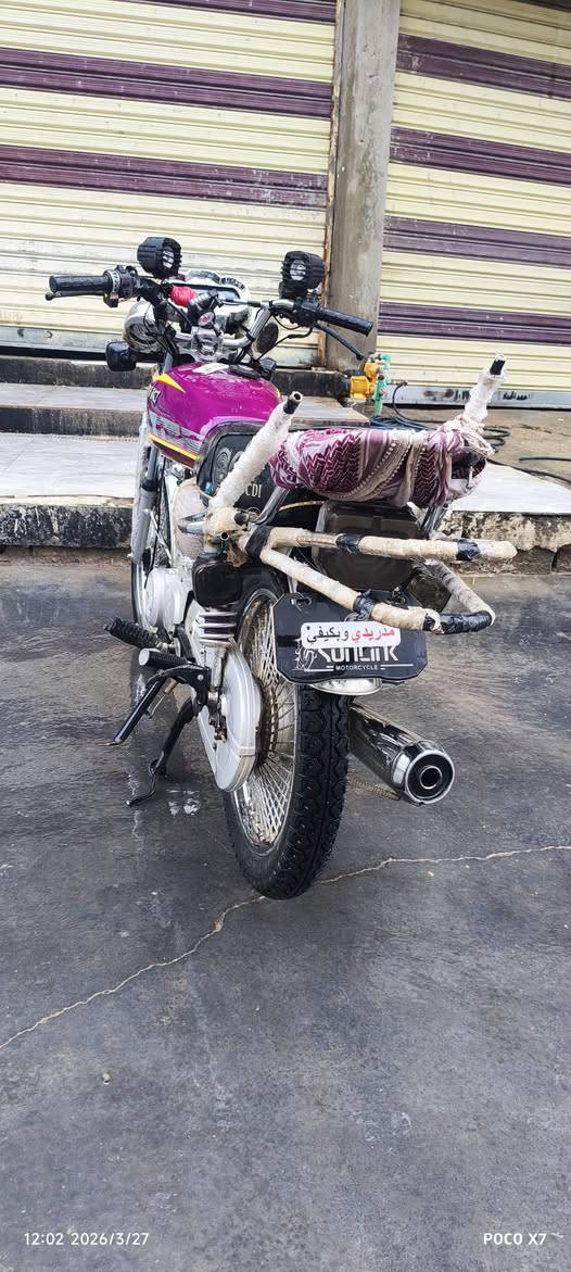 سلام عليكم دراجة للبيع مديل 2024نضيفة تايكر 4كير التصال على الرقم *********** السعر 650بيهة مجال
