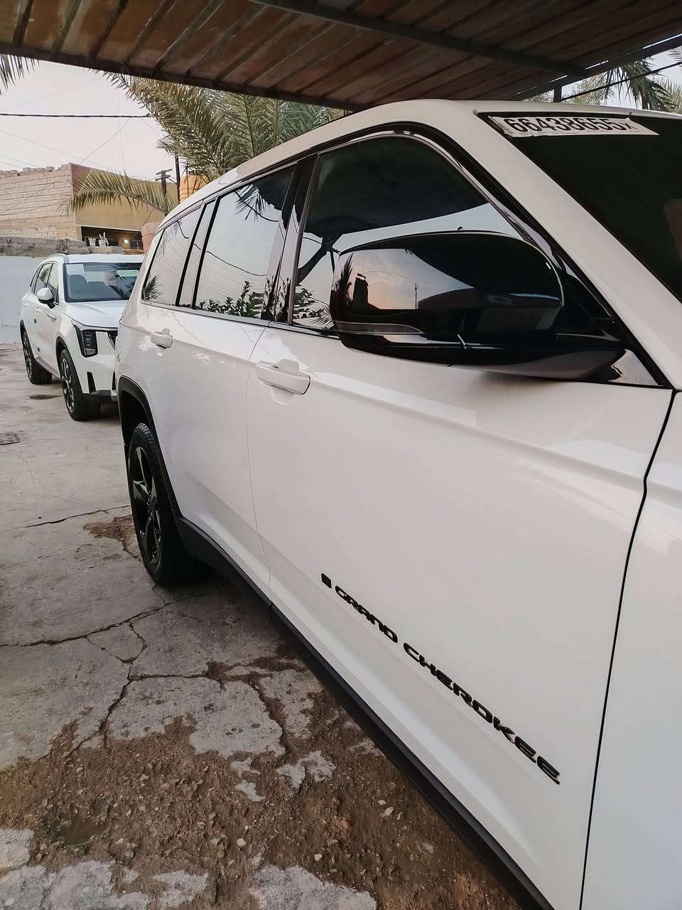 سلام عليكم سياره جيب موديل 2025 صور الحادث موجوده بصور فول موصفات واحد عله واحد البكان بغداد الشعب سعره 345وبيه مجال***********
