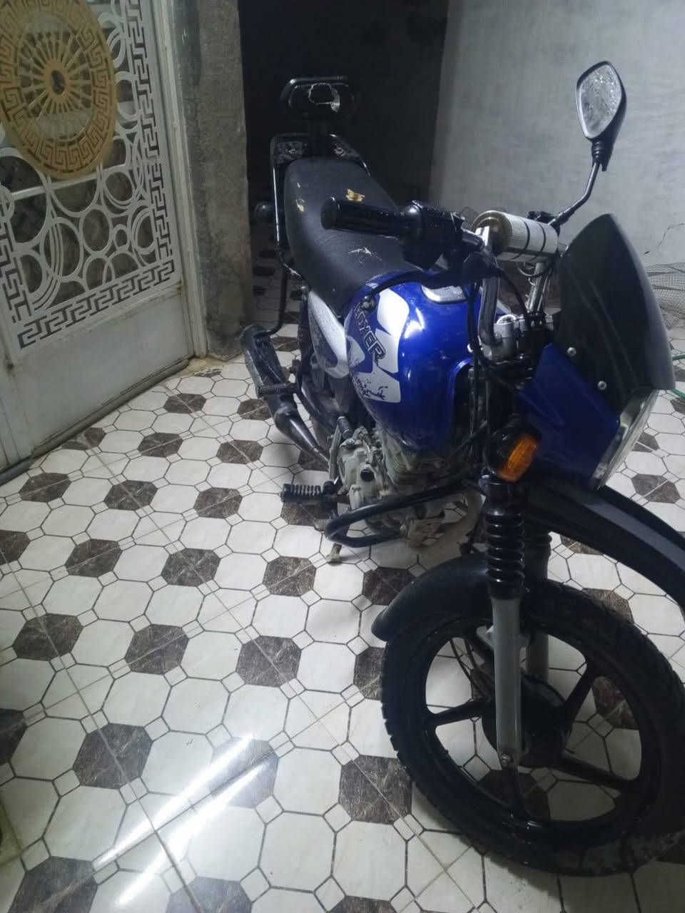 مديل 18 اوراق أصولي 
لا تبخير ولا تنقيص.
كهربائيه كلها شغاله 
السعر 750 وبيها مجال. 
العنوان خان بني سعد 
للرقم ***********
