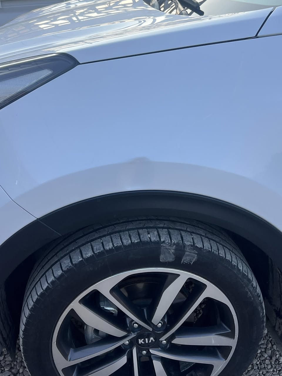 سبورتج 19 شكل 20مكفولة عده  طخه بالجاملغ الامامي واضحه وملاحظات بسيطه السياره ماشيه 110 كيلو موصفات معروفه وسونار مع الصور مكان السياره ديالى / جديدة الشط  *********** السعر 196وبيها مجال للشراي ..
