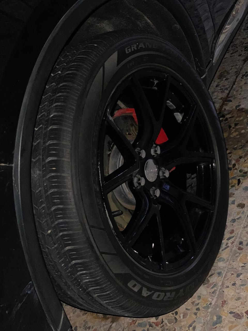 دوج دورنكو ٢٠١٤ داخله ٢٠٢٠ فولو مواصفات ما عدا الفتحه الون اسود حبه زيتوني رقم بغداد الجديد محرك ٦ سلندر 
السعر ١٨٥بيه مجال 
البيع مستعجل 
رقم صاحب السياره ***********
