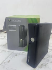 اكس بوكس 360 • ٤٠ لعبة • ذراعين أصليين