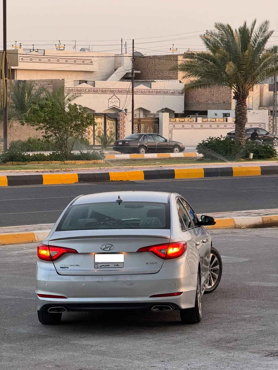 هيونداي : SONATA  SPORT 

الموديل:2017  ( أمريكي)

اللون: سلڤر 

سعة المحرك 2.4  GDi 

الضرر : قطعة واحدة ( چاملغ خلفي الأيسر)

عداد المسافة 93٫800 ميل 

1: صالنصات  عدد 2

2: ويل 19 spot 

3: نيكل تحت الأبواب (بلادي)

4: حاجب LED   (بلادي) 

5: شاشه كبيره تدعم نضام (كاربلاي)

6: كامره خلفية

7: مرأت خلفية إلكتروني + بوصلة 

8: إشارة مرايات الجوانب LED 

🔋البطارية جديد

🛞تخم تاير جديد 

گير ___ محرك كفاله 

الحدادية ع وضع الشركه ممفتوع ابداً Ctr 

السعر   (((145 )))بيها مجال للشراي 

هـ:*********** _ متوفر واتس اب
