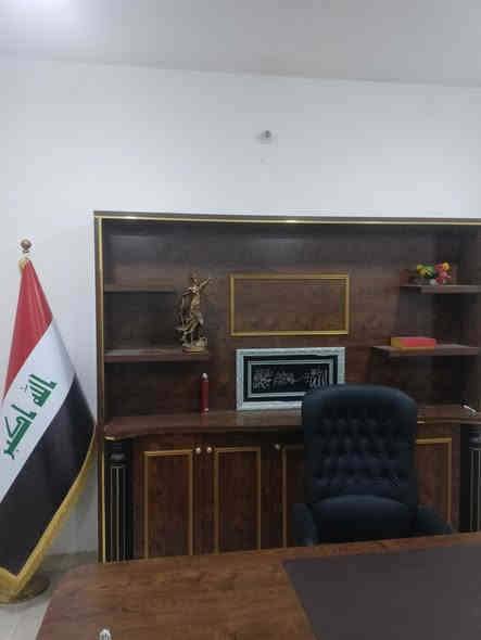 غرفة مكتب جاهزة نظيفة جدا اصحاب الشركات مكاتب اني صارت عليه 3 ملايين ونص استخدام شهرين رايدها بملونين ونص وهم بيها مجال المكان نجف للاستفسار /***********
