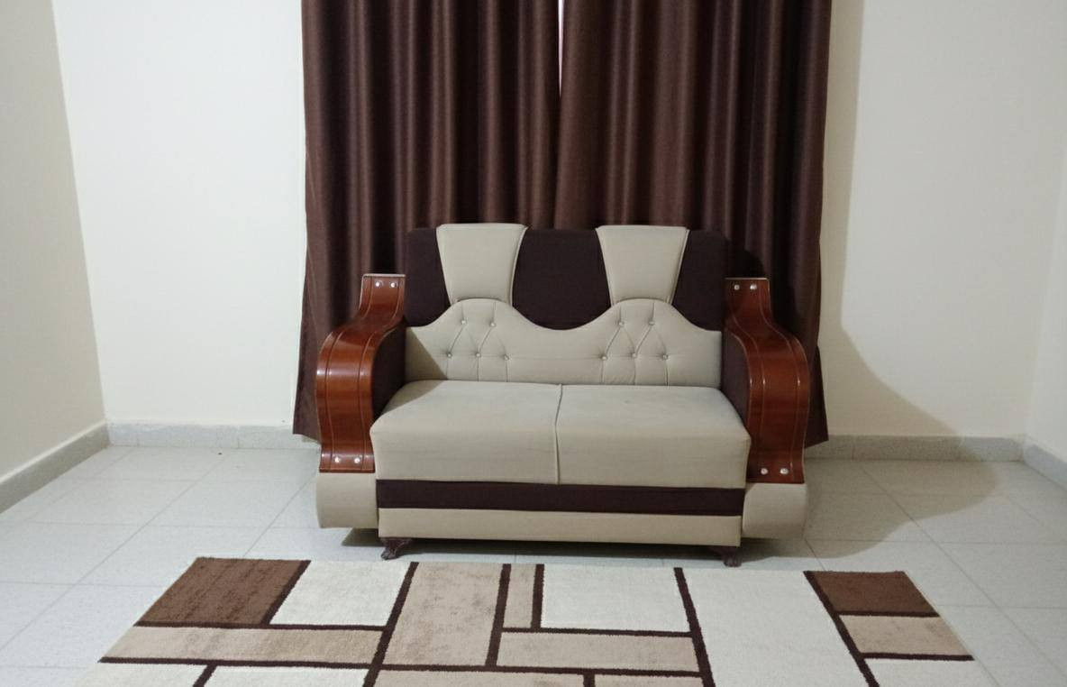 تخم مستخدم نظيف 
12 مقعد 

***********
العنوان :الهورة _قرب نستلة
