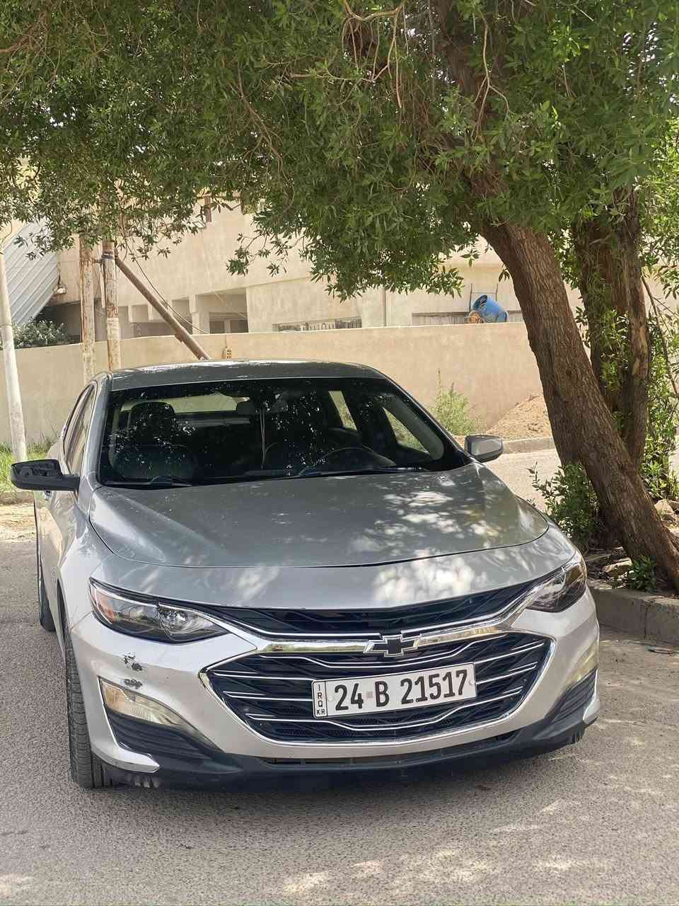 السلام عليكم 
🔴:ماليبو 2022 Lt2 وارد امريكي على ايدي السياره من المزاد لبغداد 
🔴:محرك السياره 1500 turbo
🔴: كير وميكنه مكفولات السياره جديد حادثها جاملغ وربع البنيد 
🔴:ماشيه 72 ميل
المواصفات
🔴:كشنات كهرباء وجلد -تشغيل عن بعد 
🔴:تبريد قطعتين 
🔴: تحكم ستيرن جهتين
🔴:بصمة تشغيل 
🔴: شاشة جبيره لمس بلادي تدعم- Apple carply-android auto 
‏🔴: auto stop 
🔴:هاند بريك بصمه كهرباء
🔴: نقطه عمياء -تحديد مسار -مثبت سرعه-مانع انزلاق
🔴: تدفئه كشنات 
🔴:هيتر ستيرن 
💵: السعر 100 وبيها مجال 
☎️: *********** للاستفسار اكثر تواصل على الرقم
