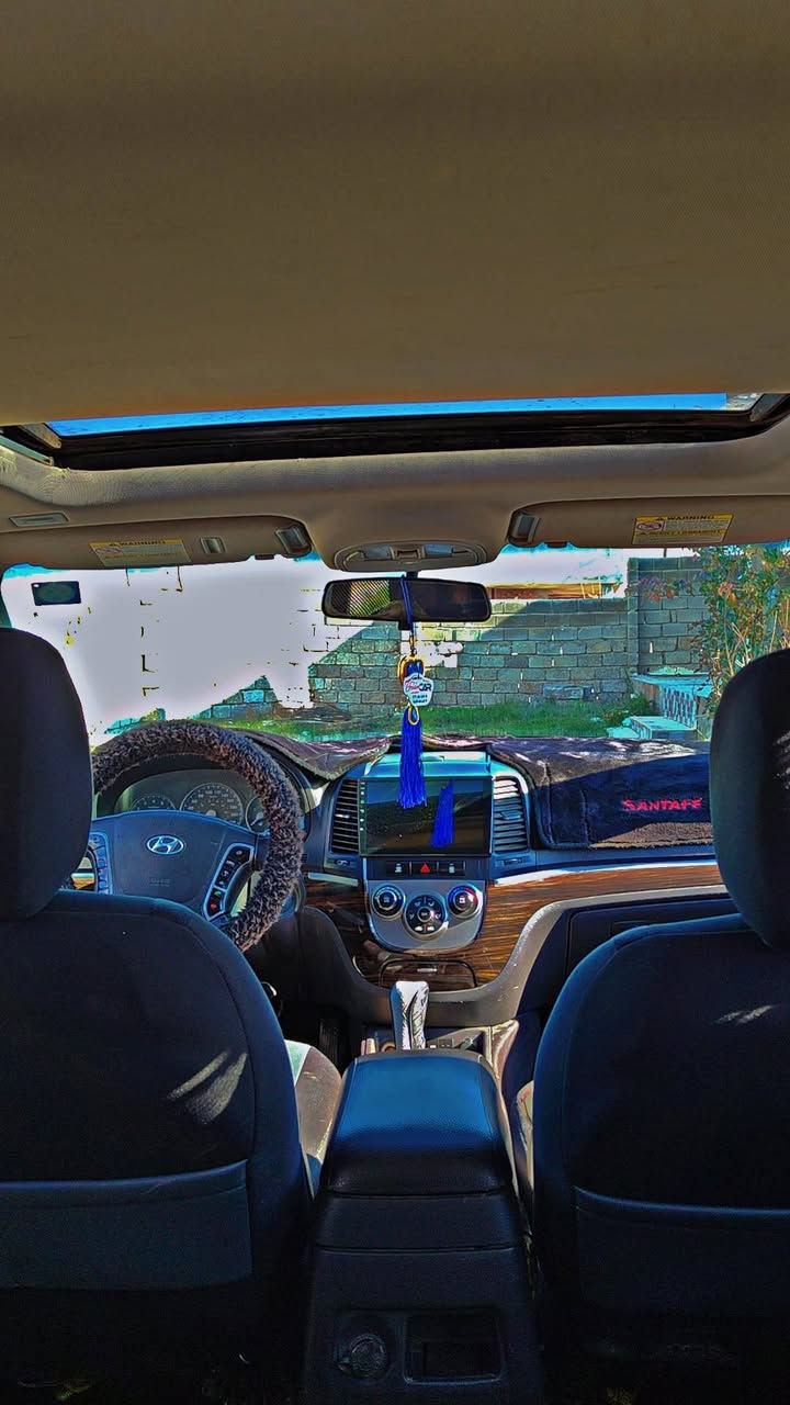 سلام عليكم. سنتافي البيع. ترهم مراوس ب كورلا او انتره. سياره موديل 10 محرك 6 لا صرف ولا نفخ ولا مفتوح كير ايضآ كذلاك. فتحه بل سقف. سياره فول من عده بصمه. ب اسمي. هزه جديده سنويه 31.  سياره بيها ضرر ربع قطع بدون داخل شرط ال داخل وضع شركه.   سياره امريكي. . تصل ودال. ***********.🫡
