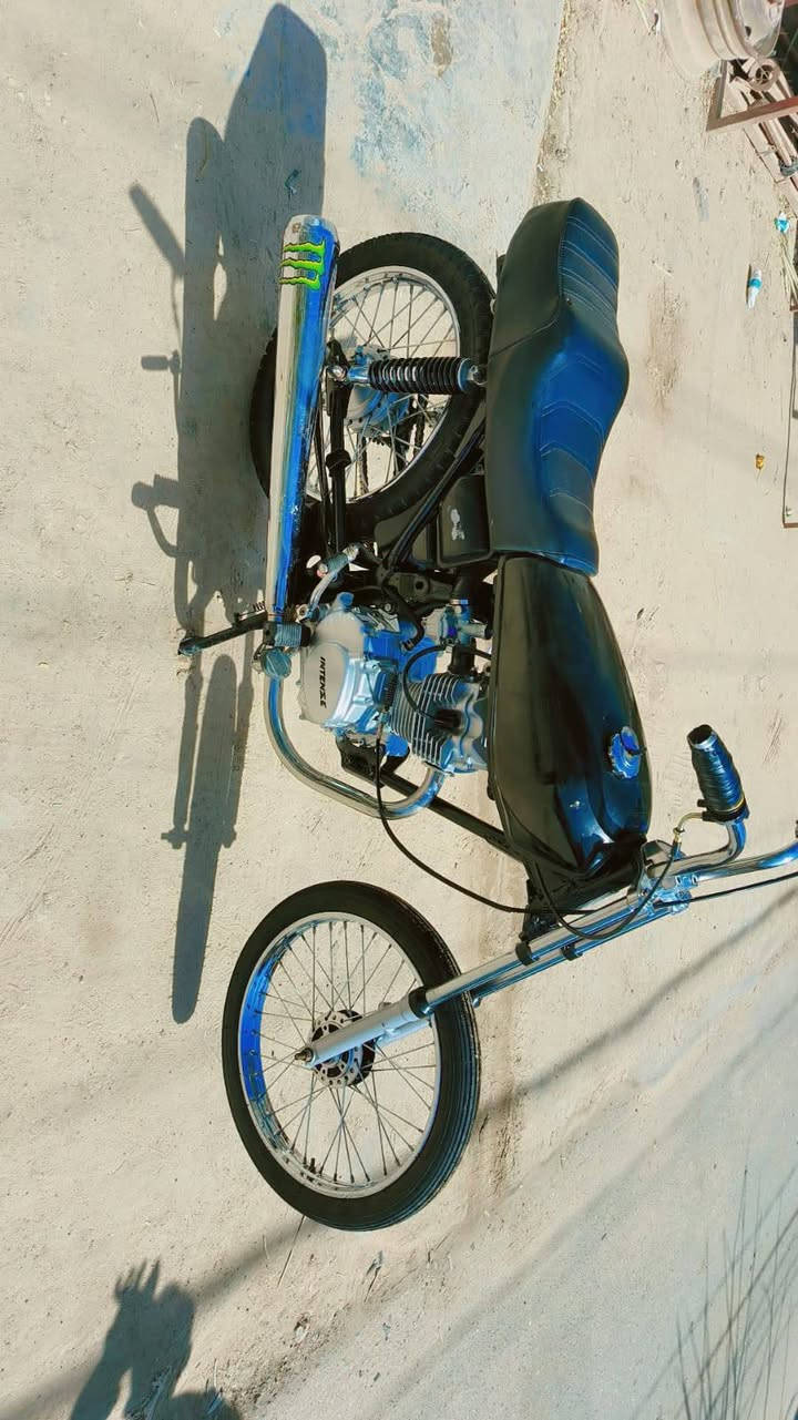 سلام عليكم دراجه انتنس تعمير   25وشاصي 18دراجه نضيفه مكلف بنشره ليريده يجي خاص ويدلل وهاذه رقم راعيه***********
