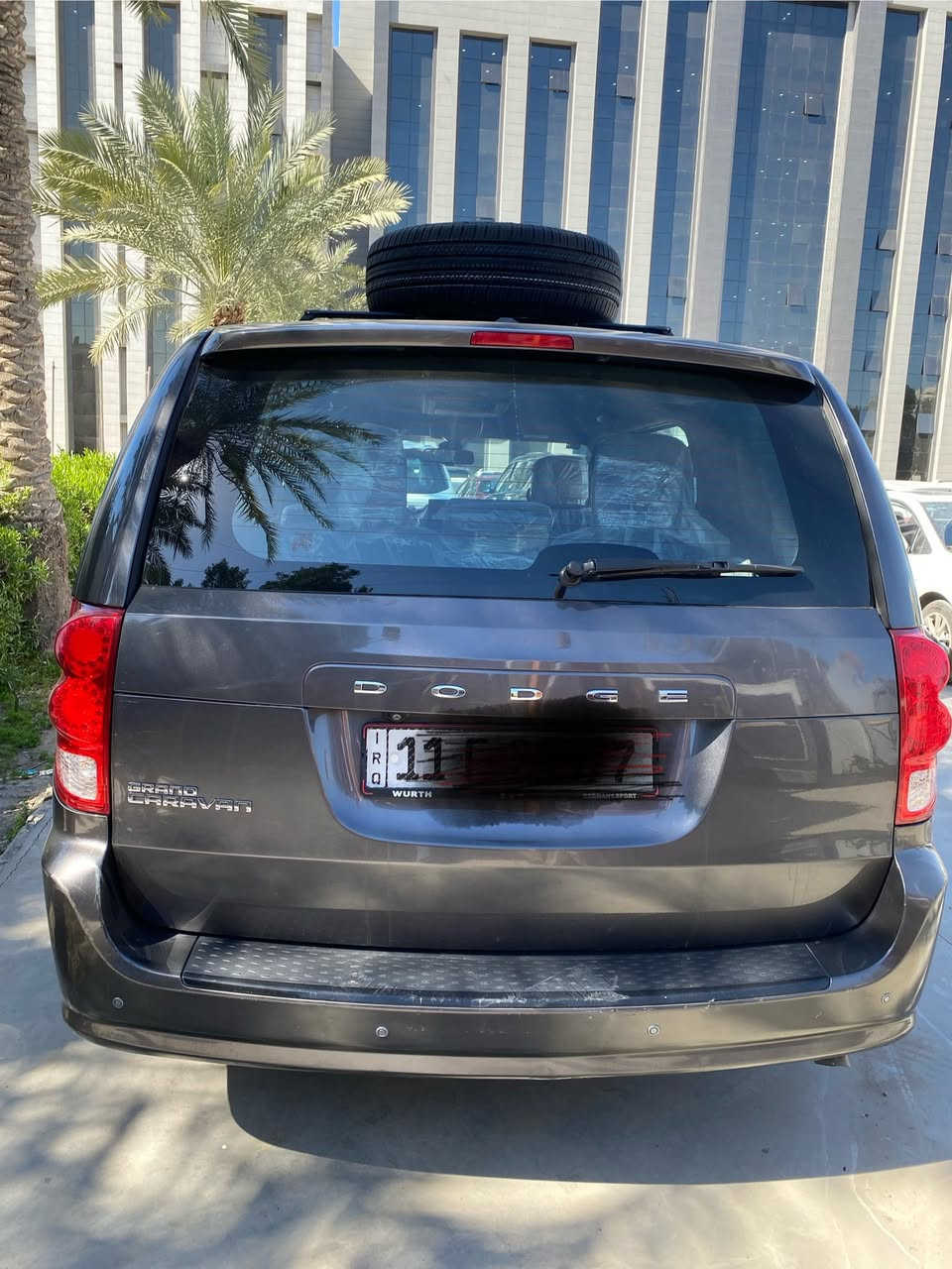 السلام عليكم مكلف بالنشر رجاء الاتصال على الارقام
للبيع دودج كرفان سياحي موديل 2020 مسجل 2018 منظومة غاز محرك 3.600 شاشتين اماميه + سقفيه كامرتين خلفي وامامي تسجيل لايت زنون حساسات تخم تاير 5 واحد سبير  العنوان بغداد متواجد بالمنصور 

الارقام ***********
***********
