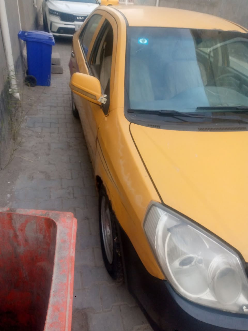 جيلي رقم واسط مكمل معامله تحويل بس مطلوبه هيئه ما اعرف شكد لأن ما مسجله اصلا بالهيئه سياره جاهزه تخم تاير باتري جديد كير مكينه كهربايات كلج بريك كله جاهز دواخل حلوه بيهه الجامه مال الصدر مكسوره واليده مال الباب السعر ١٠ ورقات السياره بالكوت اخوان رحمه لوالديكم بس الشراي يتصل وكلشي مذكور بالمنشور لاتسالني شبيهه ما بيهه السياره بالكوت وسعرها ١٠ ورقات وبيهه شويه مجال وراعيها يريد تحويل بس مطلوبه هيئه 
***********
*********** الخاص مغلق
