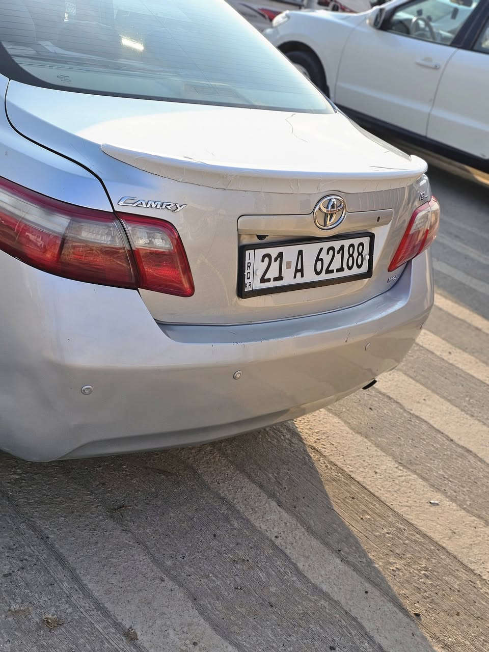 السلام عليكم 
#للبيع_كامري_موديل2008
سياره بيه فقط كارت بارد بالجاملغ لخلفي من جهت اليمين موضح بالصوره والباقي كله مكفول  كير محرك كله بشرط 
تخم تاير جديد صدر جديد رقم سليمانيه دولي هزه جديده تحويل ثاني يوم السياره جديده وحلوه بمعنى الكلمه باقي التفاصيل اتصل ودلل 
#السعر 117 وبيه مجال شي قليل 
هـ*********** غير متواجد على فيس بوك 
عنوان السياره صلاح الدين بيجي
