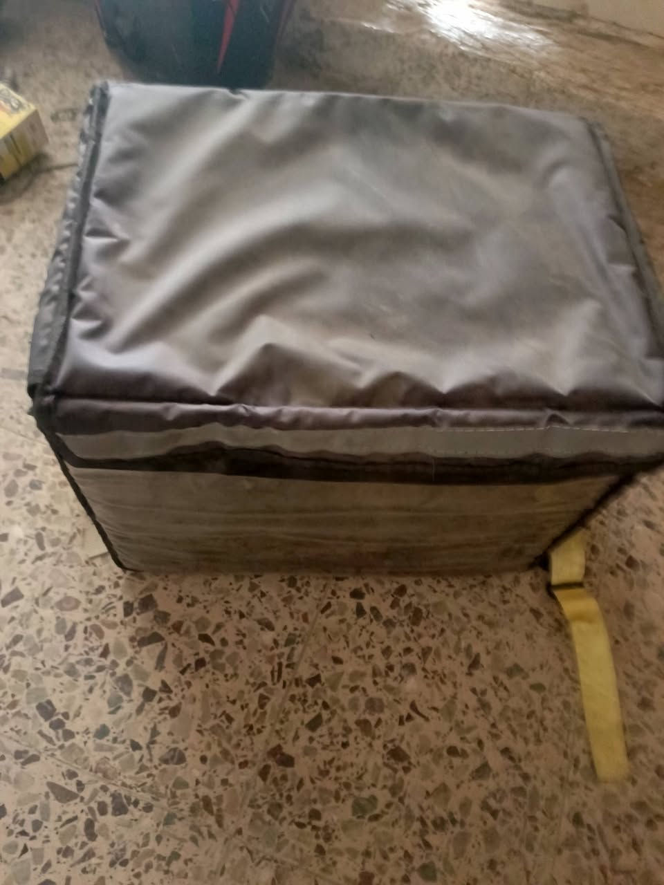 السلام عليكم صندوق قماش جديد للبيع مكاني الشعب السيبايه مالته موجوده سعره 15
***********
