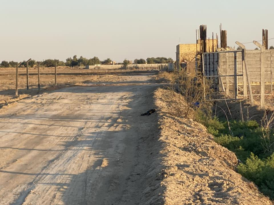 السلام عليكم دونم للبيع سند 25مداور ثاني يوم.  يبعد عن شارع دغاره 200متر مسيج BRC.   وجهه 50متر ونزال50
مكان /طريق دغاره مقابيل جامع زبيد 
***********
